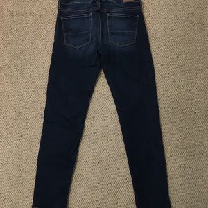 American Eagle dark wash skinny jeans